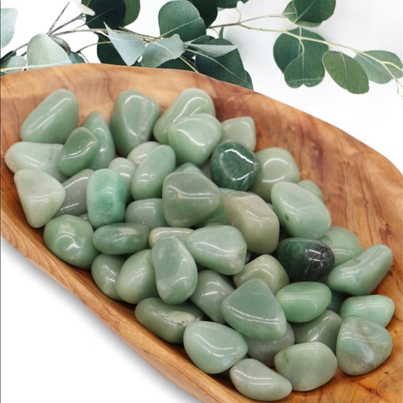 PROSPERITY | Green Aventurine tumble - Picture 2 of 4